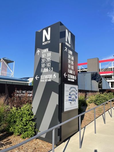 Summerfest Pylon Sign - Milwaukee, WI