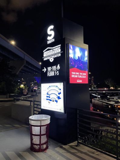 Summerfest Pylon Sign - Milwaukee, WI