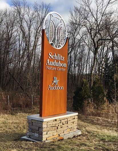 Schlitz Audubon Pylon Sign - Milwaukee, WI